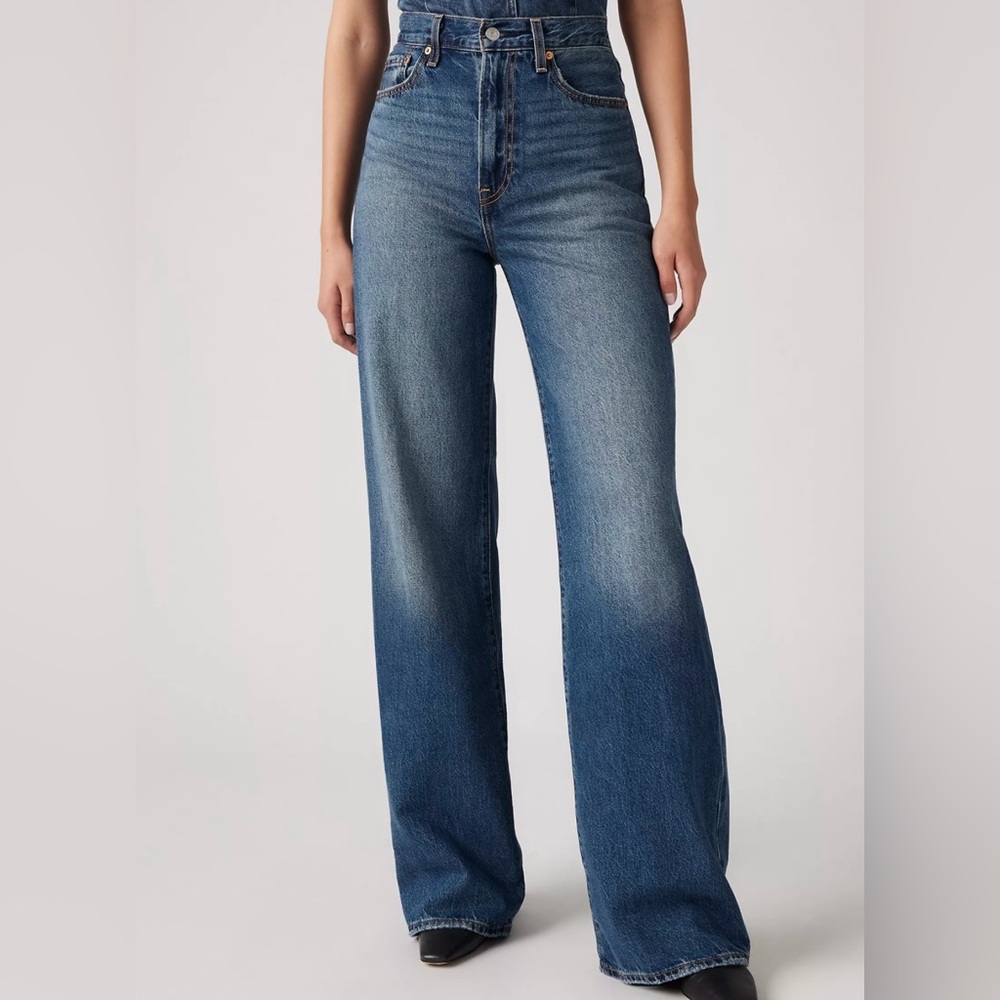 Levi’s Ribcage Wide Leg Jeans
